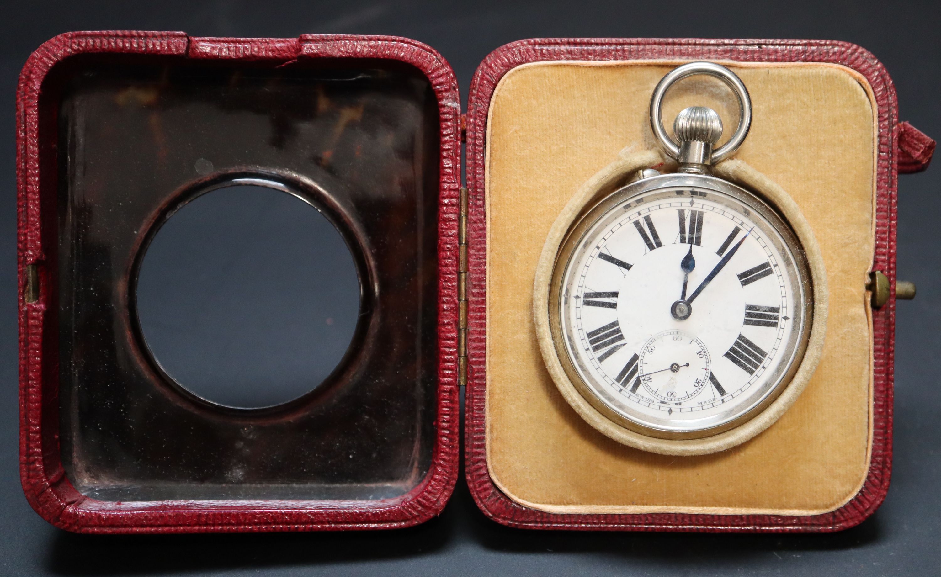 A George V silver mounted tortoiseshell casket, 94mm.